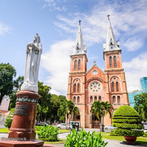 vietnam - norte dame cathredal saigon